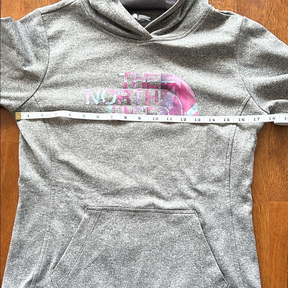 The north face sporty, casual, minimalist women’s hoodie size small petite - Picture 5 of 9